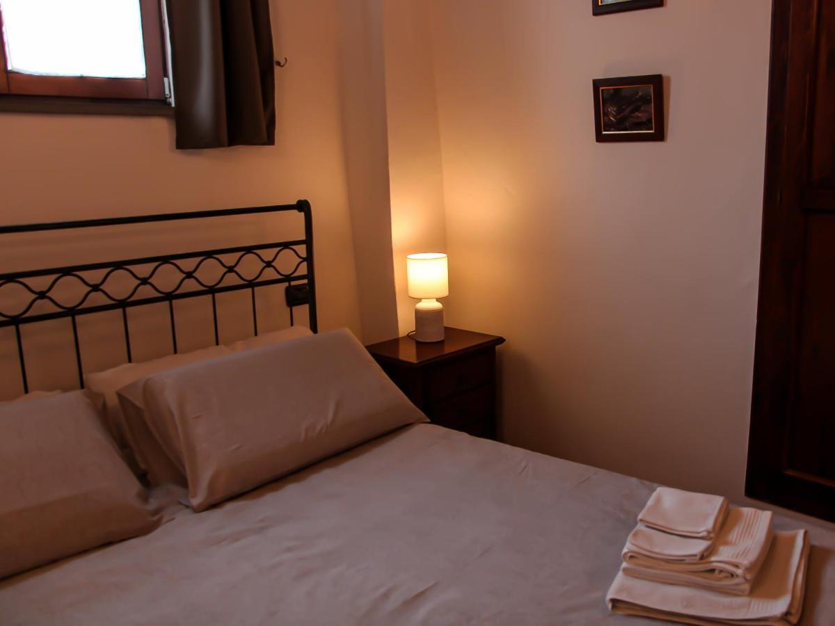 شقة Casa Armanni - La Tua Casa Di Pietra غوبيو المظهر الخارجي الصورة