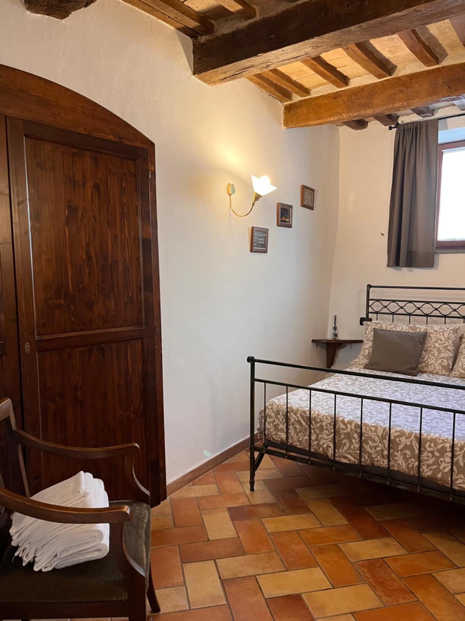 شقة Casa Armanni - La Tua Casa Di Pietra غوبيو المظهر الخارجي الصورة